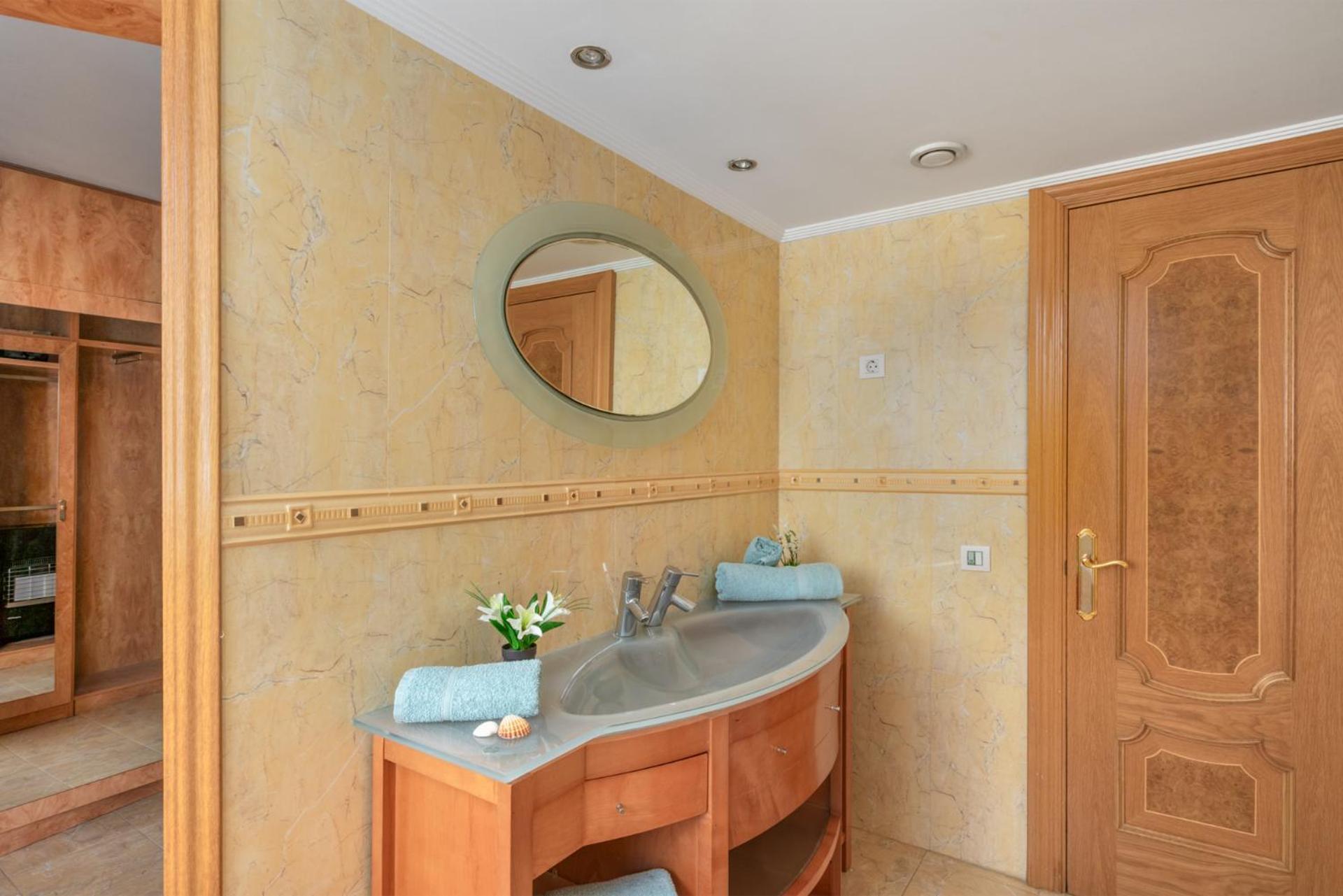 Beachfront, Two Bed- & Bathrooms, Private Parking Fuengirola Εξωτερικό φωτογραφία