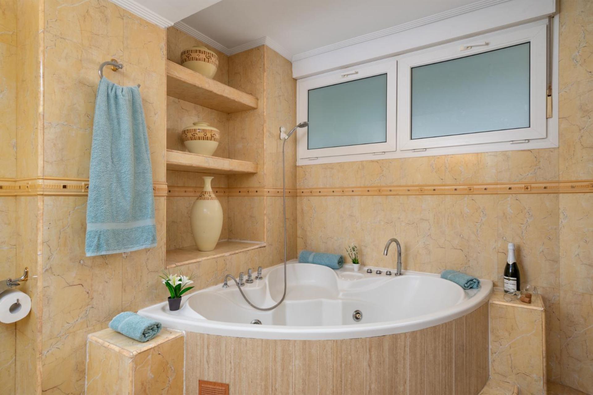 Beachfront, Two Bed- & Bathrooms, Private Parking Fuengirola Εξωτερικό φωτογραφία