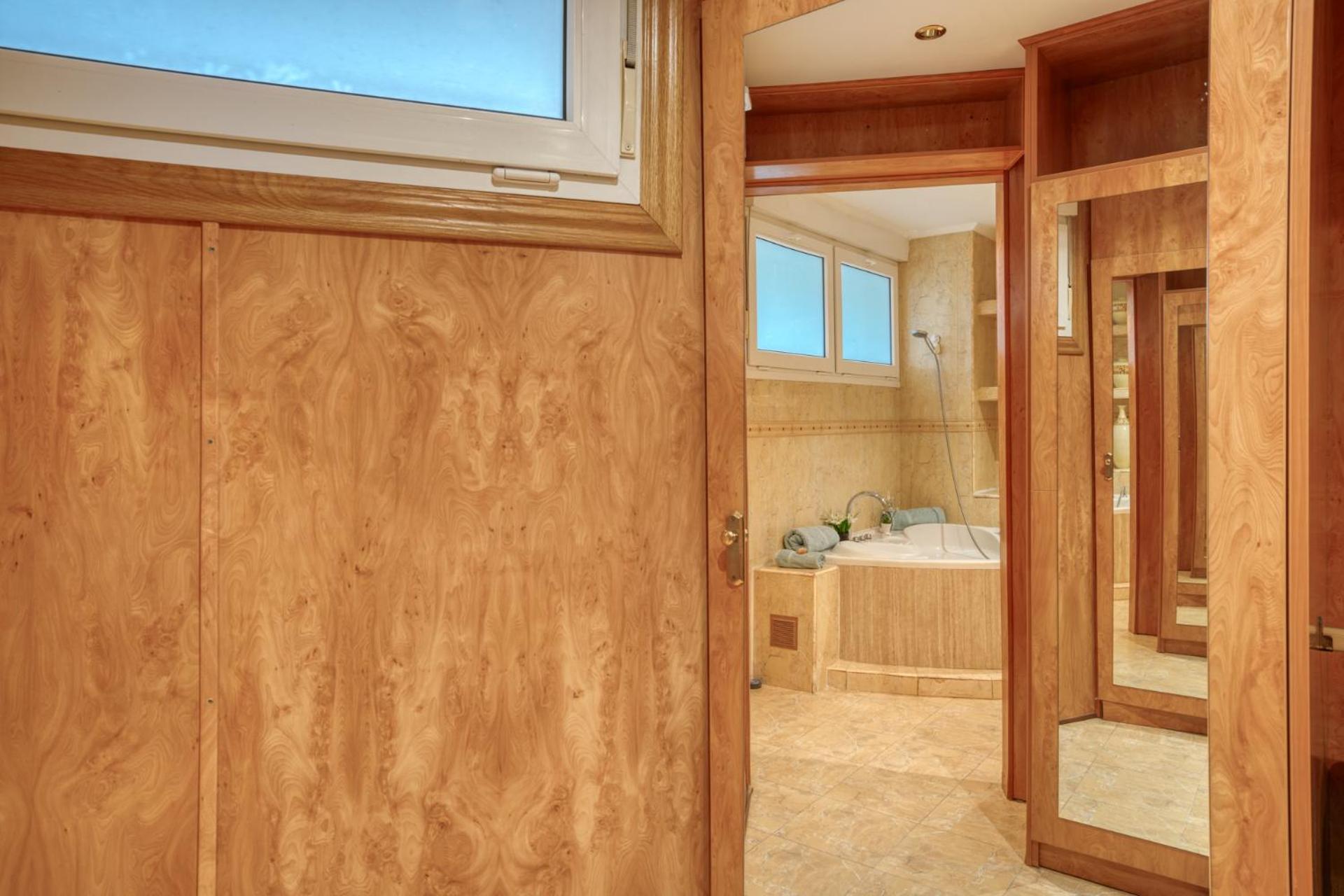 Beachfront, Two Bed- & Bathrooms, Private Parking Fuengirola Εξωτερικό φωτογραφία